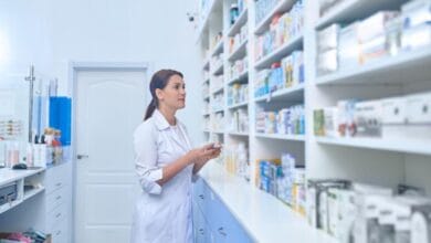How to become a pharmacy tech