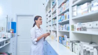 How to become a pharmacy tech